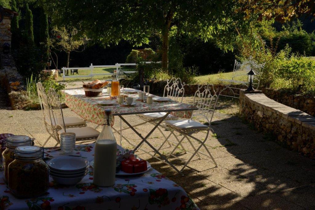 Bed and Breakfast Les Rocailles De La Reine Lamonzie-Montastruc Exteriér fotografie